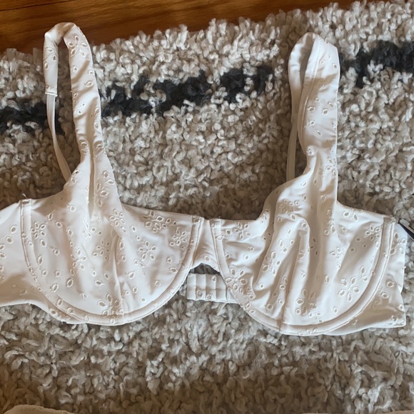 Abercrombie bikini - Picture 3 of 4